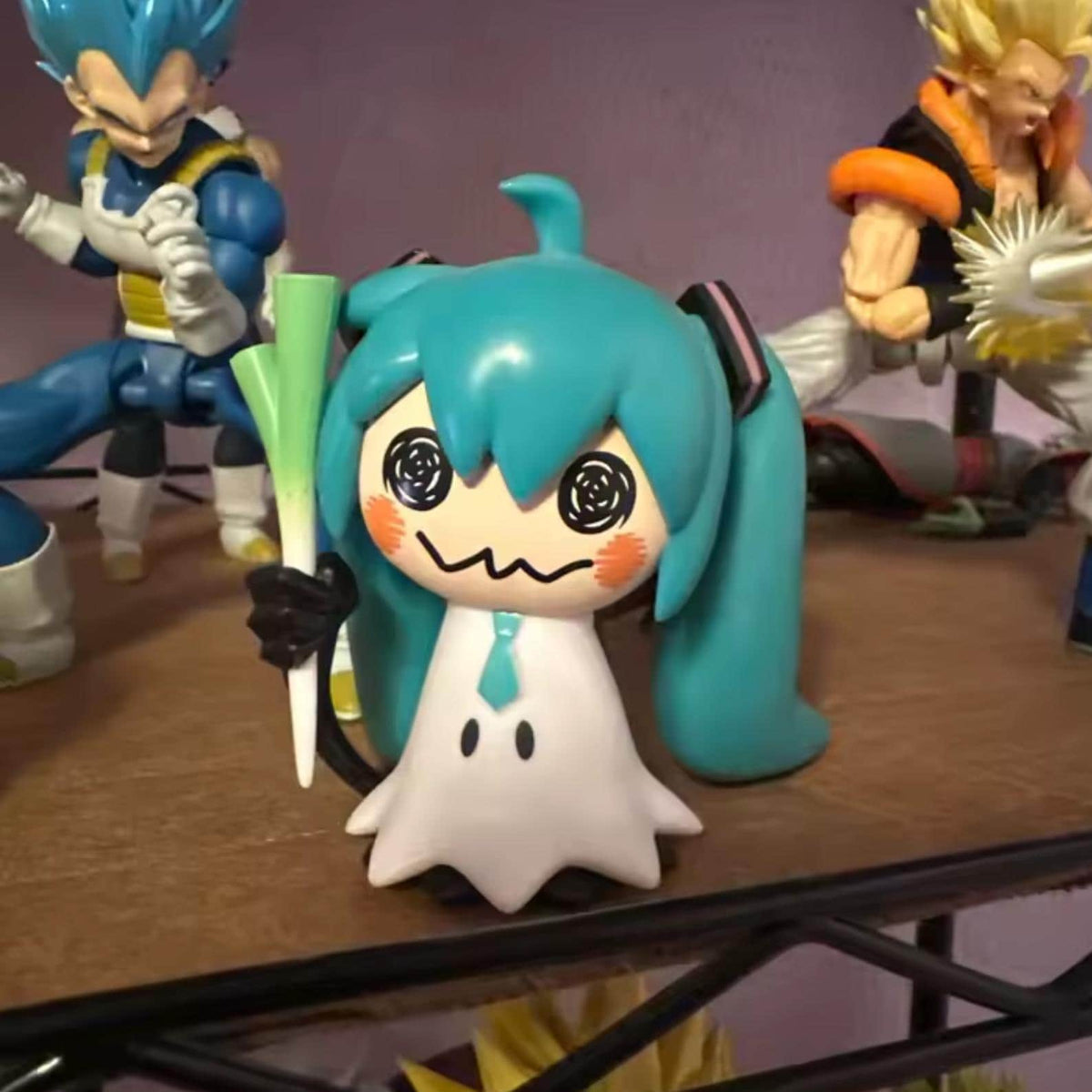 Hatsune Miku Figure – Vocaloid Collectible