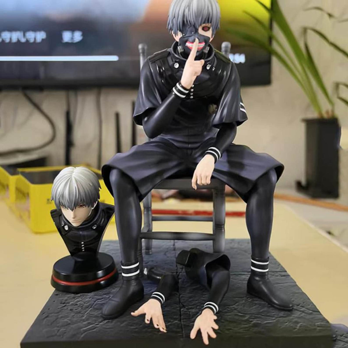 Tokyo Ghoul Ken Kaneki Figure