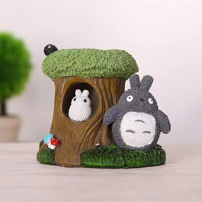 My Neighbor Totoro tree stump pencil holder – alternate view 3
