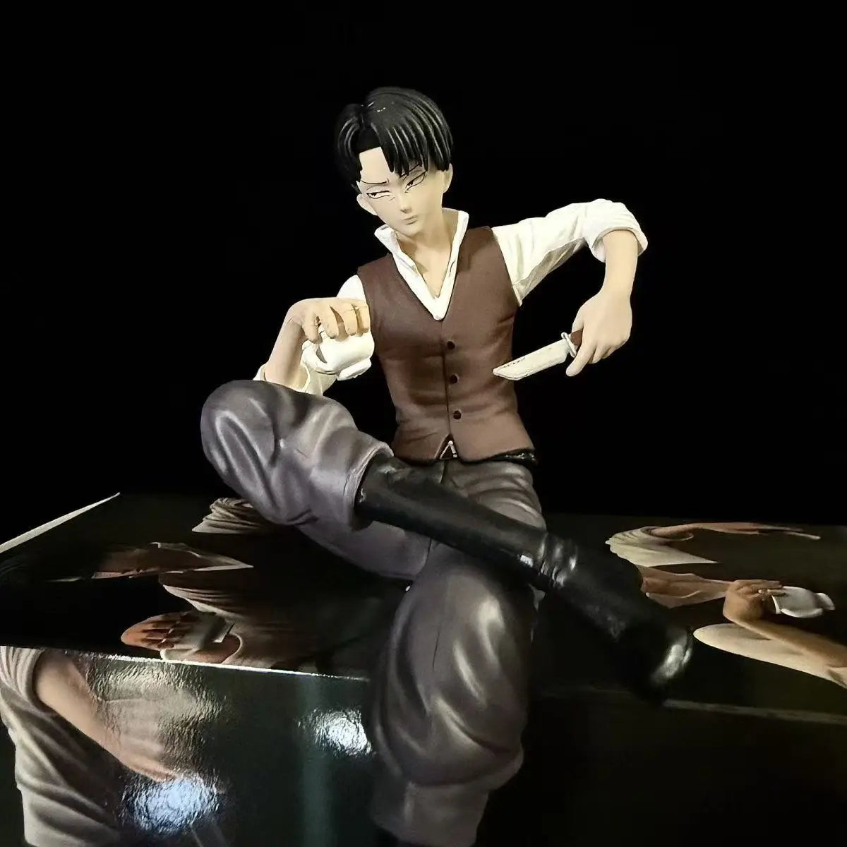 Levi Ackerman Seated Figure